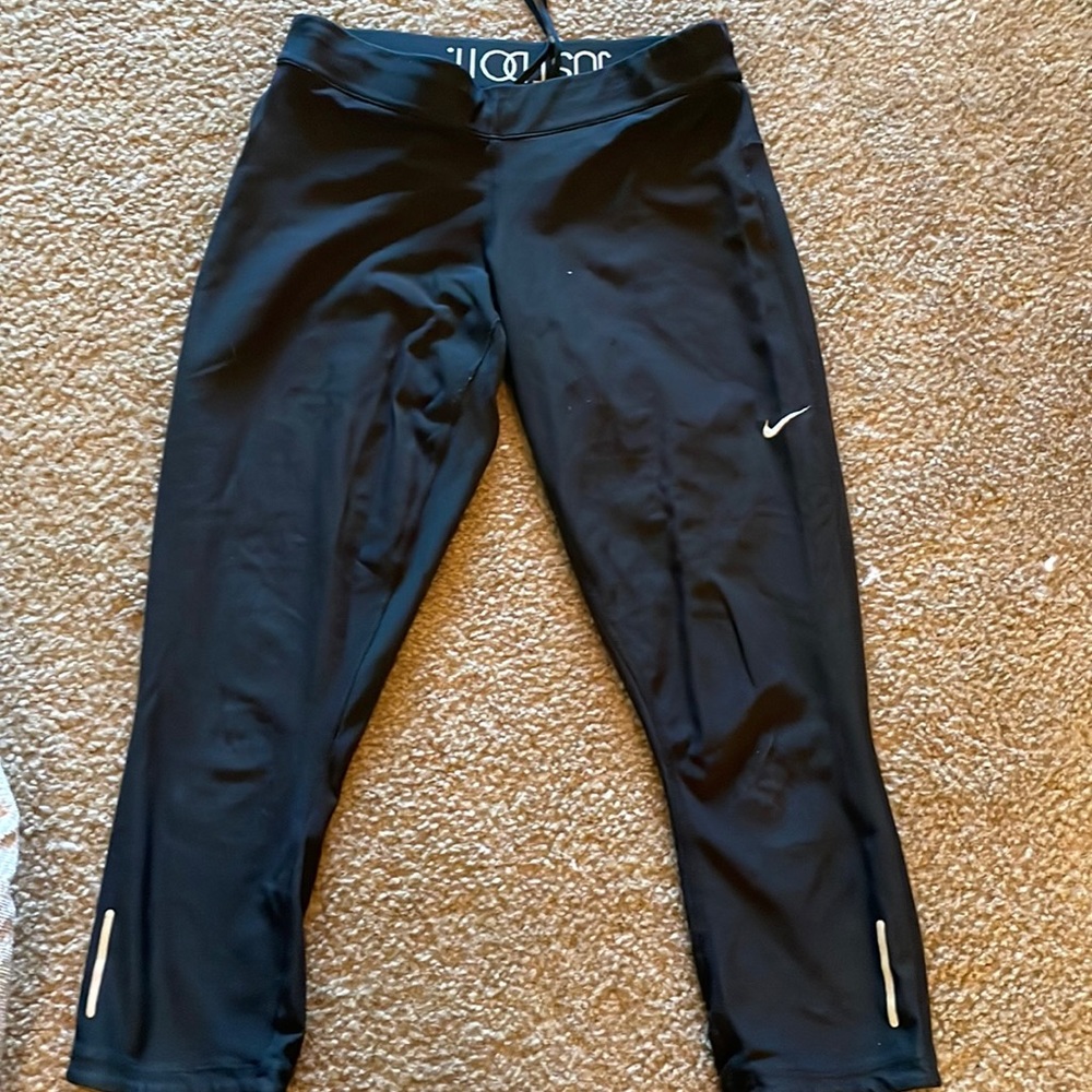 Nike cropped leggings